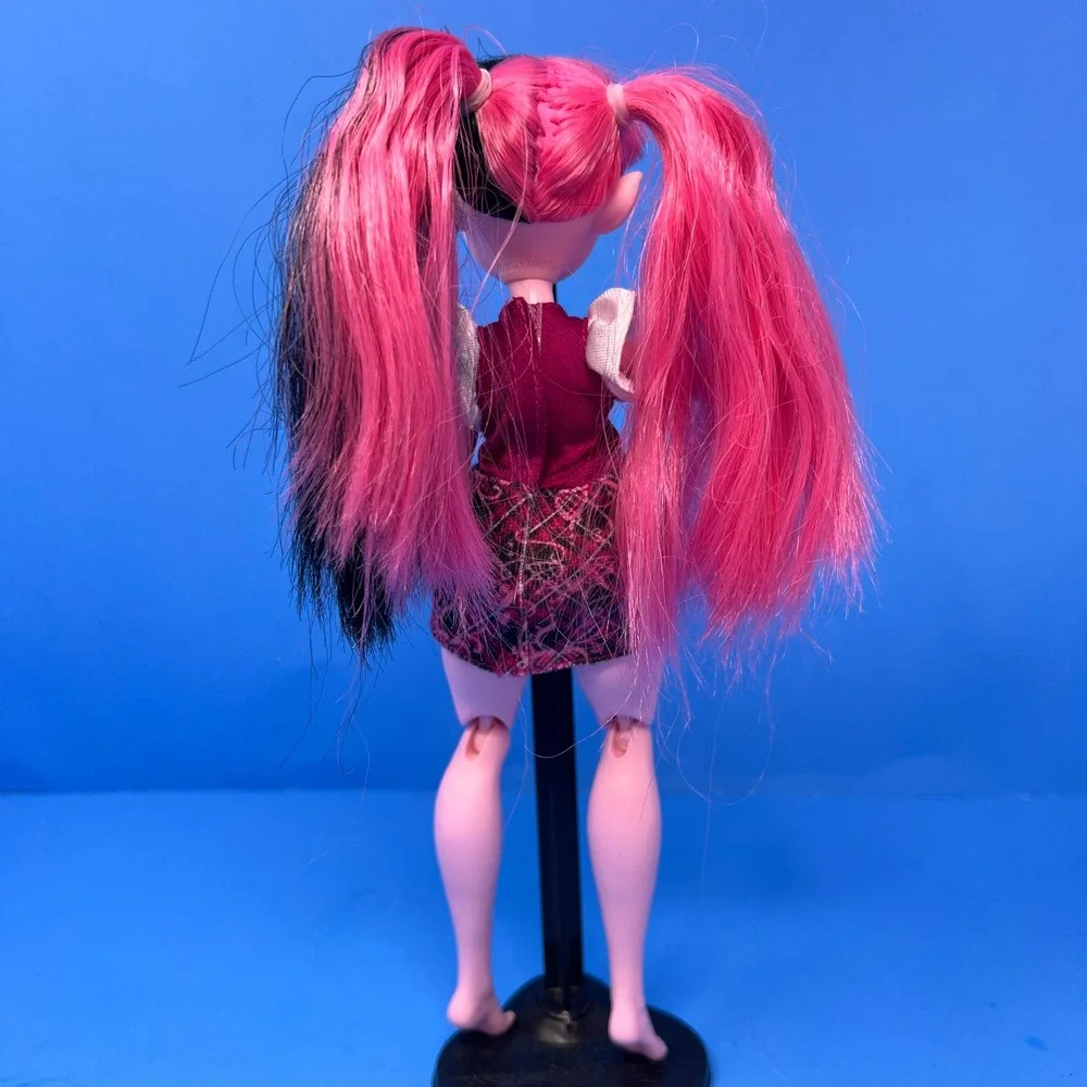 Monster‎ High Draculaura Doll G3 Core Refresh Dracula Daughter 2022 Articulated